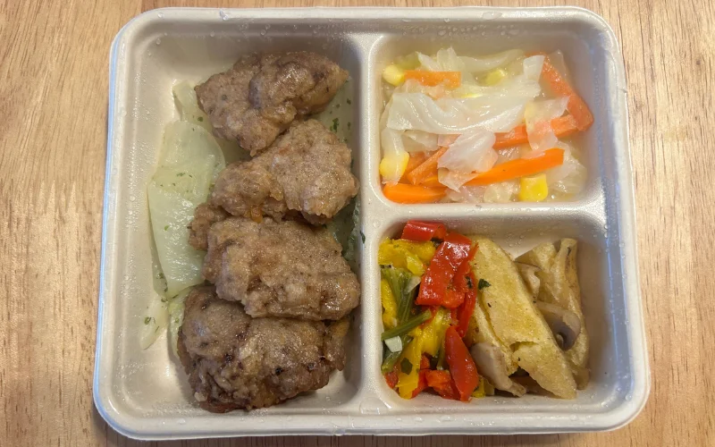 キャトルエピス香るフライドチキンと玉葱のフォンダン