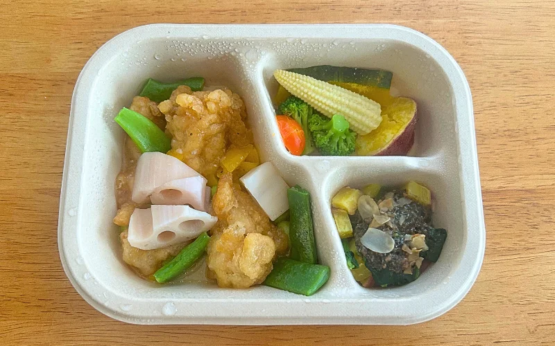 デリ弁当　グリーンスプーン　レモン薫さっぱり塩こうじ唐揚げ